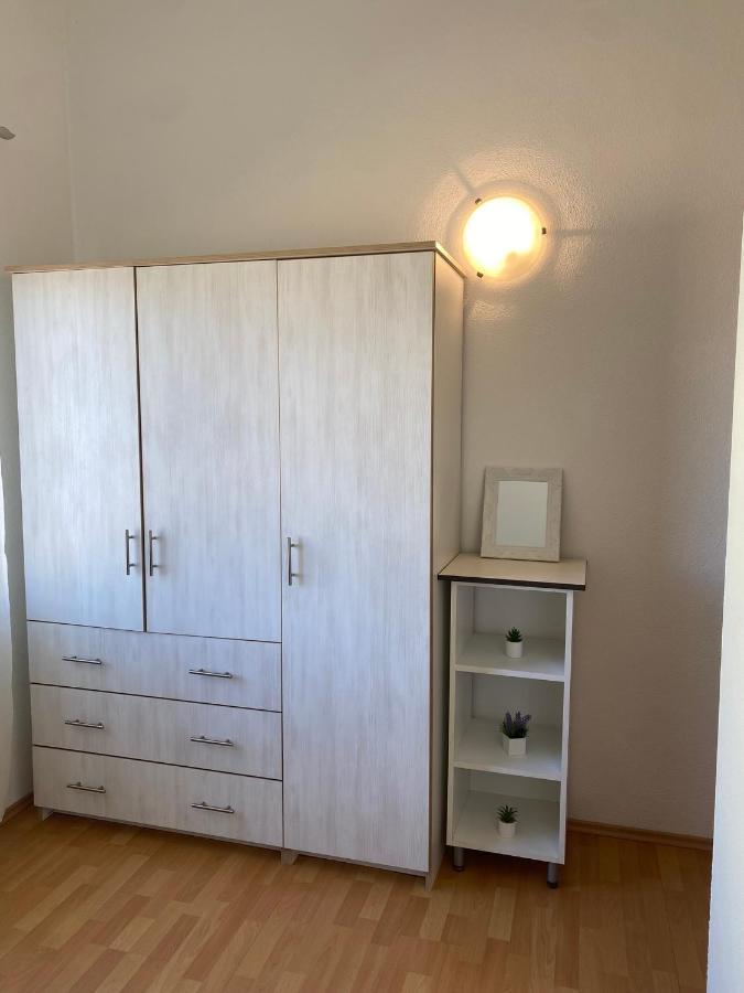 Apartments Lolo Privlaka  Luaran gambar